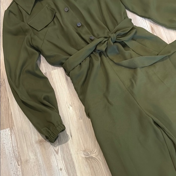 SHEIN Green Utility Jumpsuit with Belted Waist - Picture 5 of 7